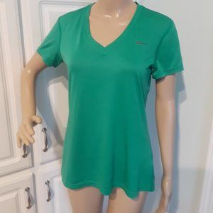 Nike Dri-Fit Green V-Neck T-Shirt 🍏